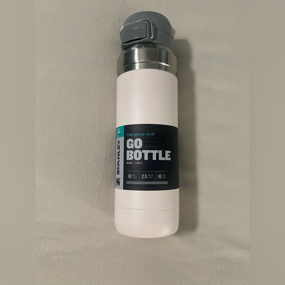 Stanley Quick Flip Go Bottle in Blush Pink 36oz NEW